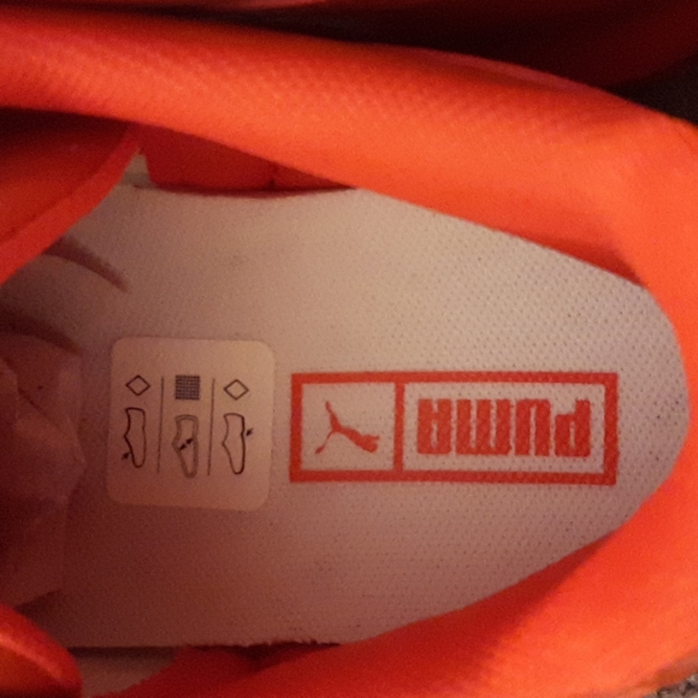 Puma Roma in High Risk Red with White. - Picture 7 of 10